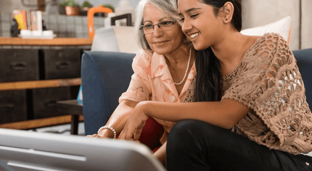 Laptops HP para adultos mayores con pantalla grande y teclado cómodo